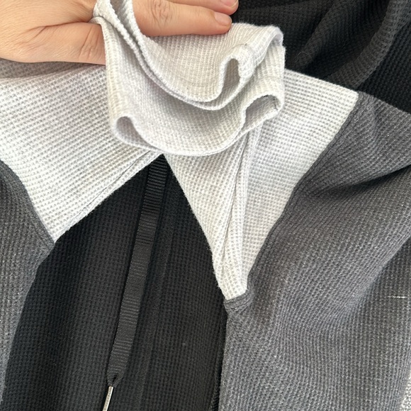 Calvin Klein performance relaxed fit colour block black and grey - Picture 7 of 10